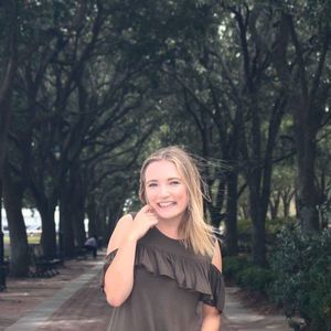 Meet your Posher, Julia